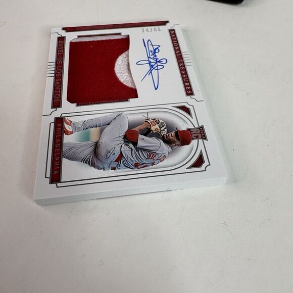 2019 National Treasures Material 24/99 Enyel de los Santos #23 Rookie Auto RC - Picture 4 of 4